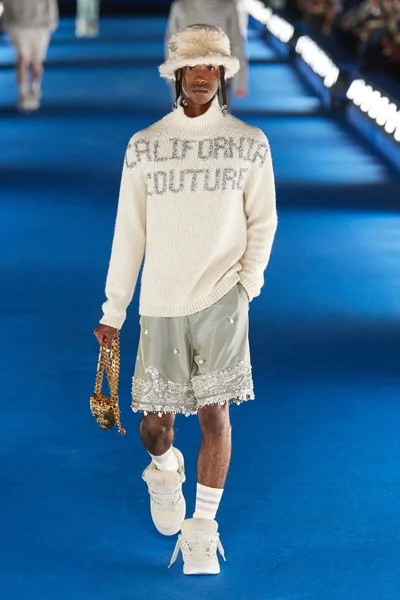 Look 2